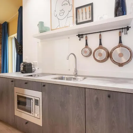 Shway - The Red Monkey Appartement