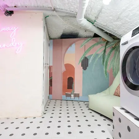 Apartment Shway - The Red Monkey *